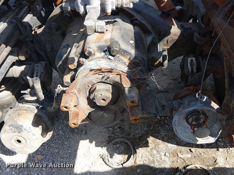 image for item DJ7828 2012 Peterbilt 388 truck cab and chassis