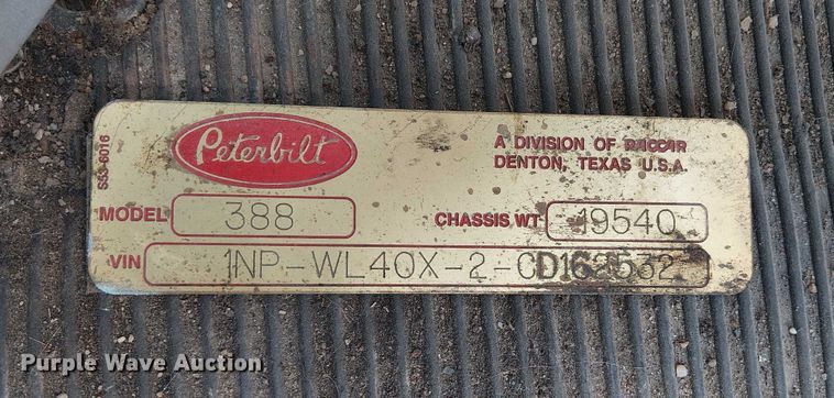 image for item DJ7828 2012 Peterbilt 388 truck cab and chassis