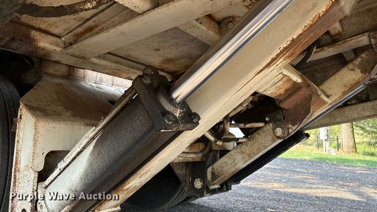 image for item DO1225 1987 Load King lowboy equipment trailer