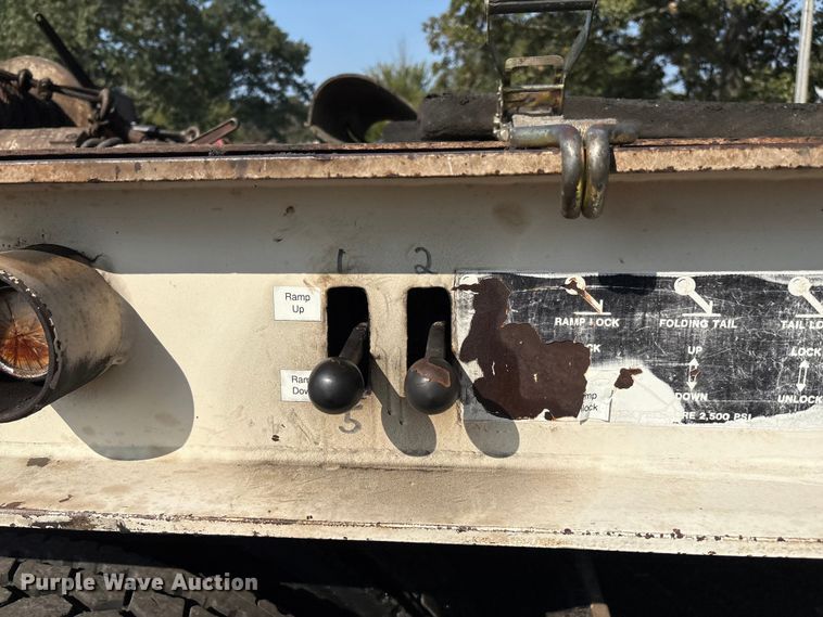 image for item DO1225 1987 Load King lowboy equipment trailer