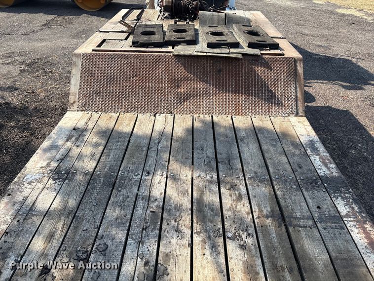 image for item DO1225 1987 Load King lowboy equipment trailer