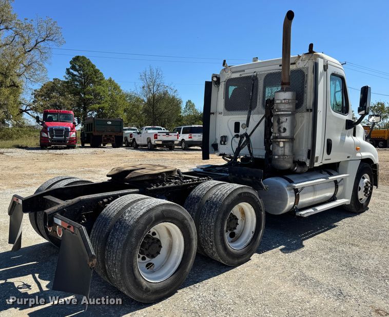 CAMIóN 2010 FREIGHTLINER