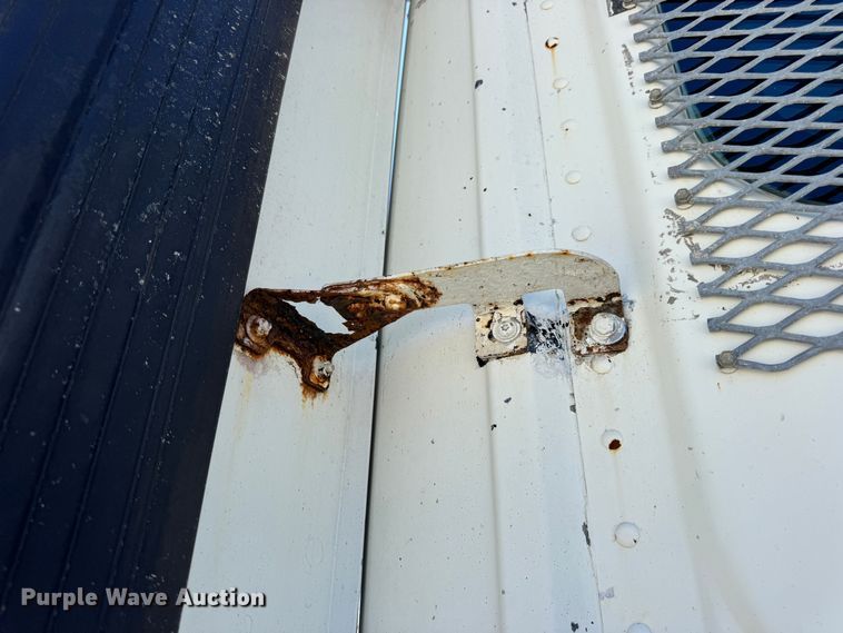 image for item DO2296 2010 Freightliner Cascadia semi truck