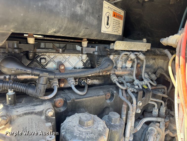 image for item DO2296 2010 Freightliner Cascadia semi truck