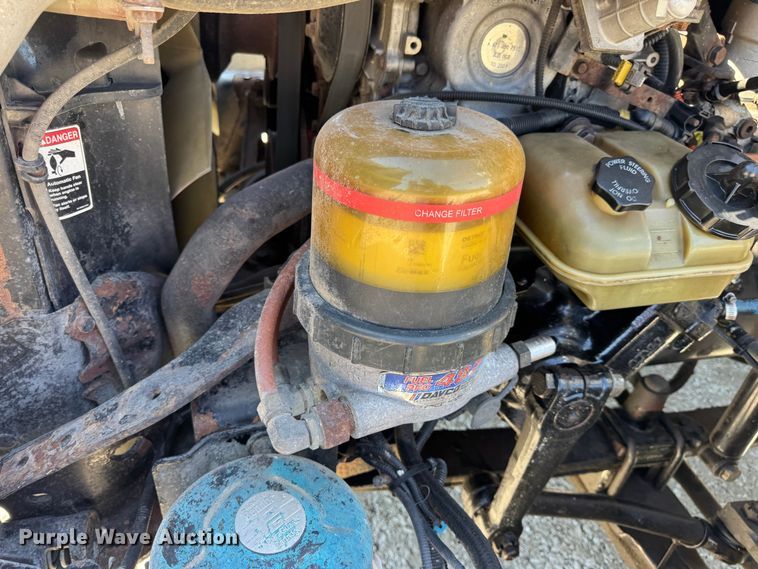 image for item DO2296 2010 Freightliner Cascadia semi truck