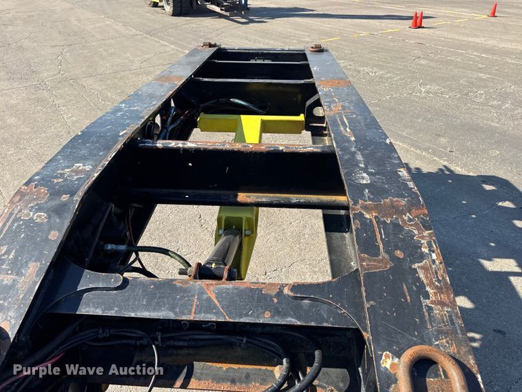 image for item DO2380 2009 Trail King TK110-533 lowboy equipment trailer