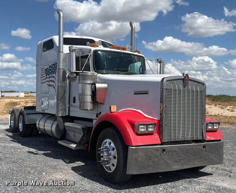 image for item DO2578 2006 Kenworth W900 semi truck