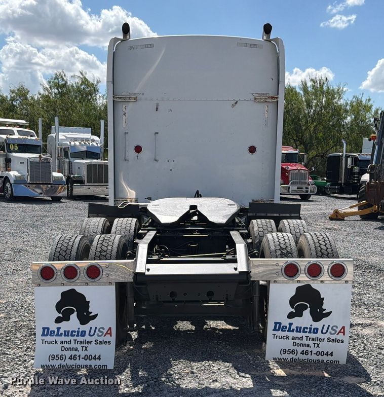 image for item DO2578 2006 Kenworth W900 semi truck