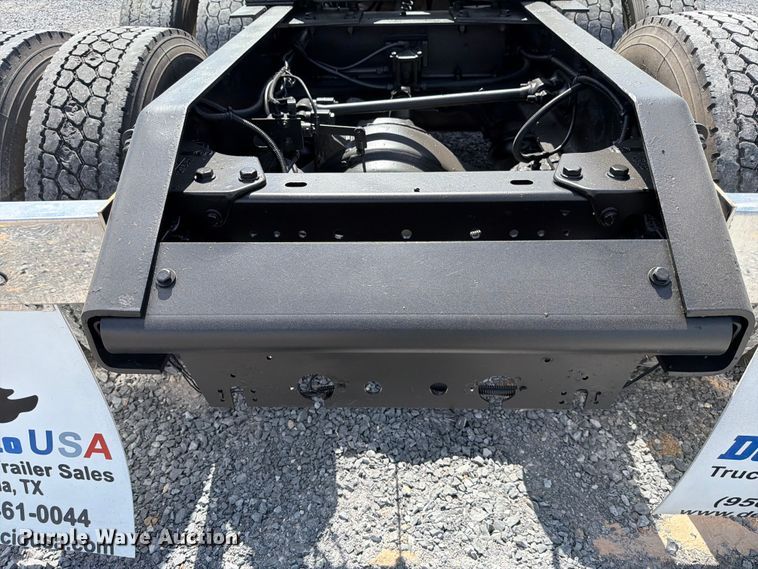 image for item DO2578 2006 Kenworth W900 semi truck