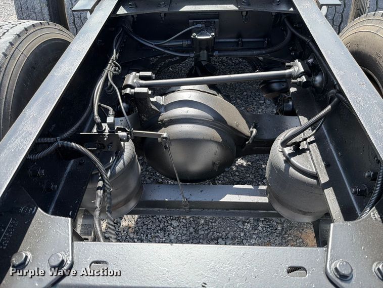 image for item DO2578 2006 Kenworth W900 semi truck