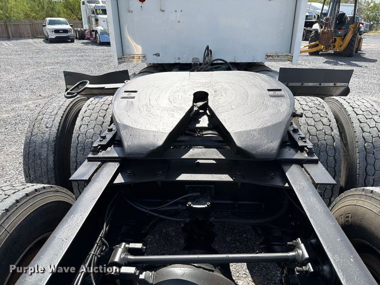 image for item DO2578 2006 Kenworth W900 semi truck