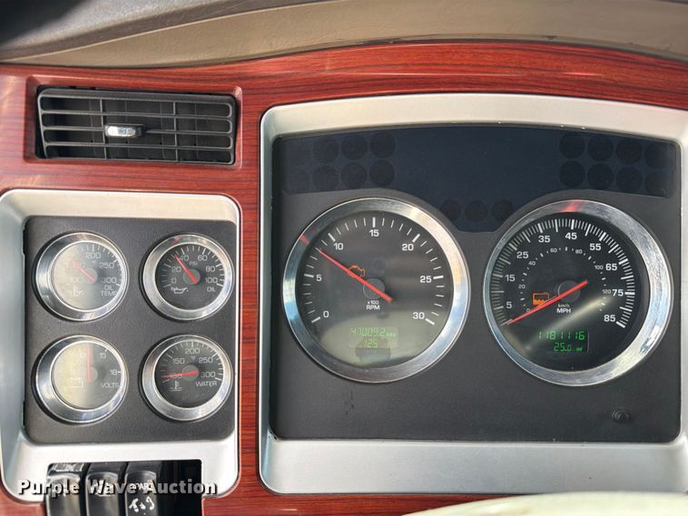 image for item DO2578 2006 Kenworth W900 semi truck