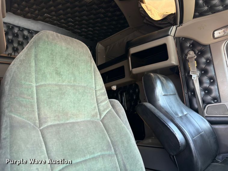 image for item DO2578 2006 Kenworth W900 semi truck