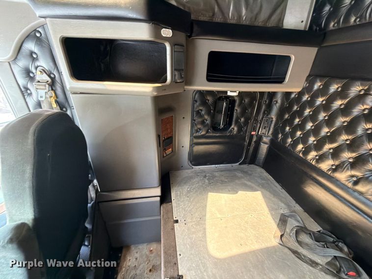 image for item DO2578 2006 Kenworth W900 semi truck