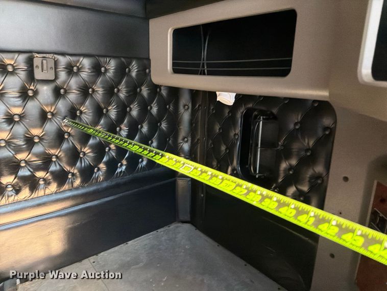 image for item DO2578 2006 Kenworth W900 semi truck