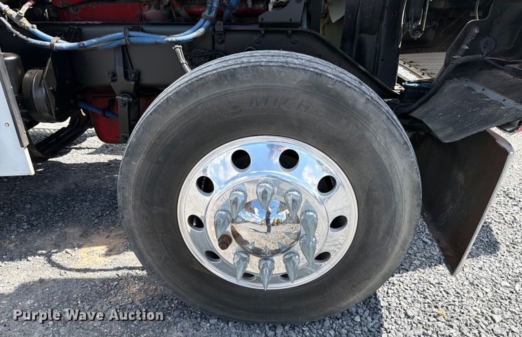 image for item DO2578 2006 Kenworth W900 semi truck