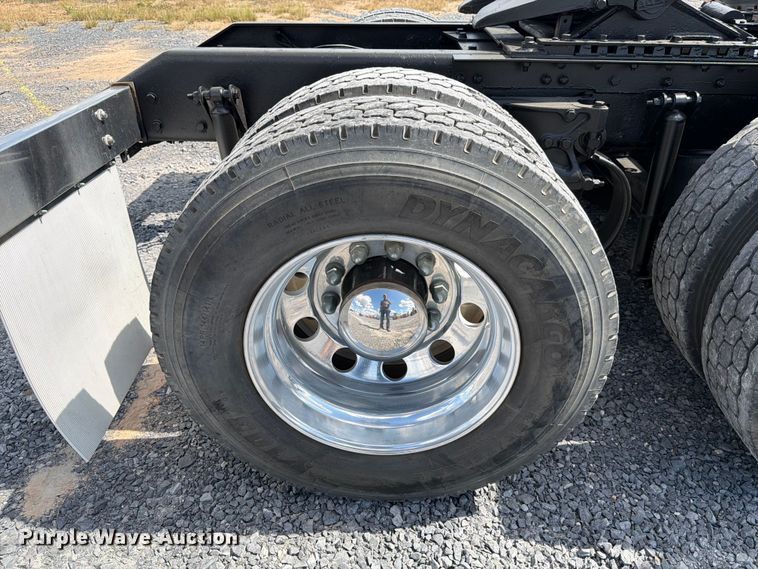 image for item DO2578 2006 Kenworth W900 semi truck