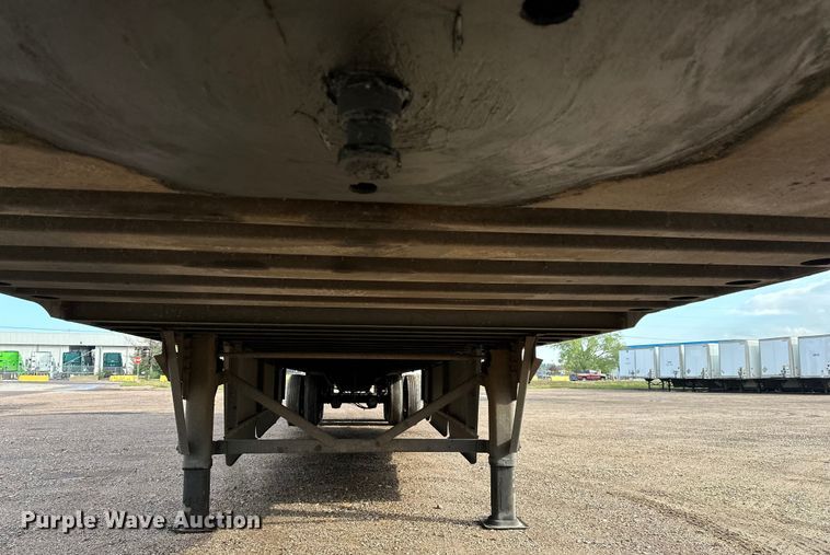 image for item DP8864 2013 Wabash dry van trailer