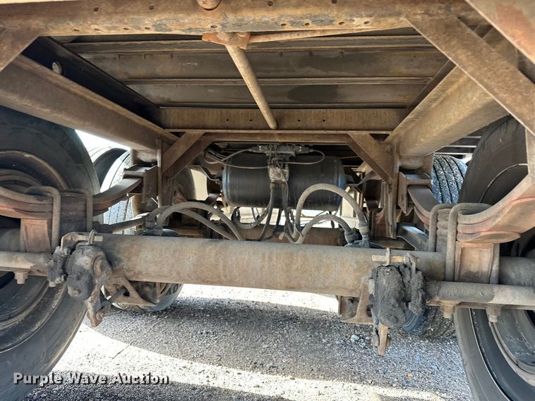 image for item DP8864 2013 Wabash dry van trailer