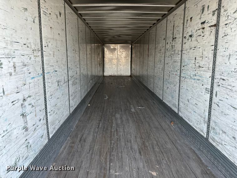 image for item DP8864 2013 Wabash dry van trailer