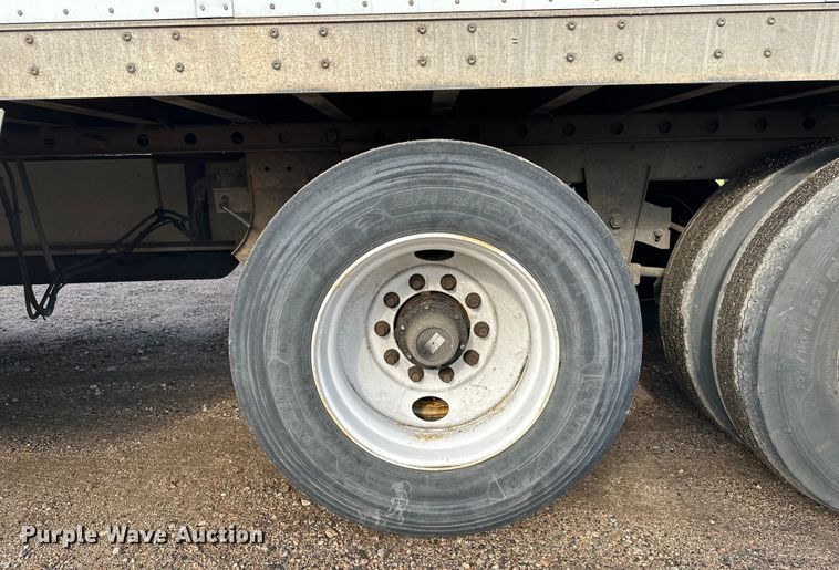 image for item DP8864 2013 Wabash dry van trailer