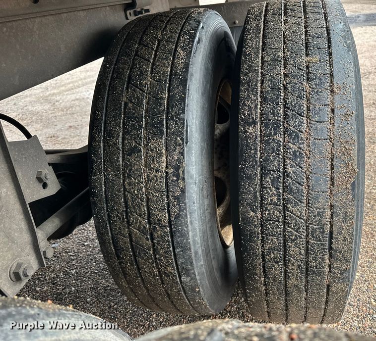 image for item DP8866 2013 Wabash DVLSHPC  dry van trailer