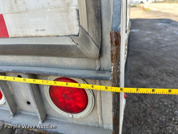 image for item DP8869 2013 Wabash DVLSHPC  dry van trailer