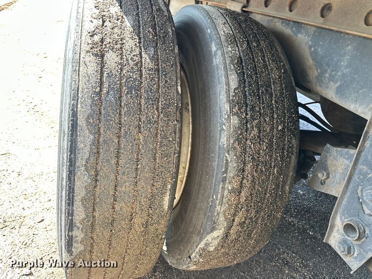 image for item DP8869 2013 Wabash DVLSHPC  dry van trailer