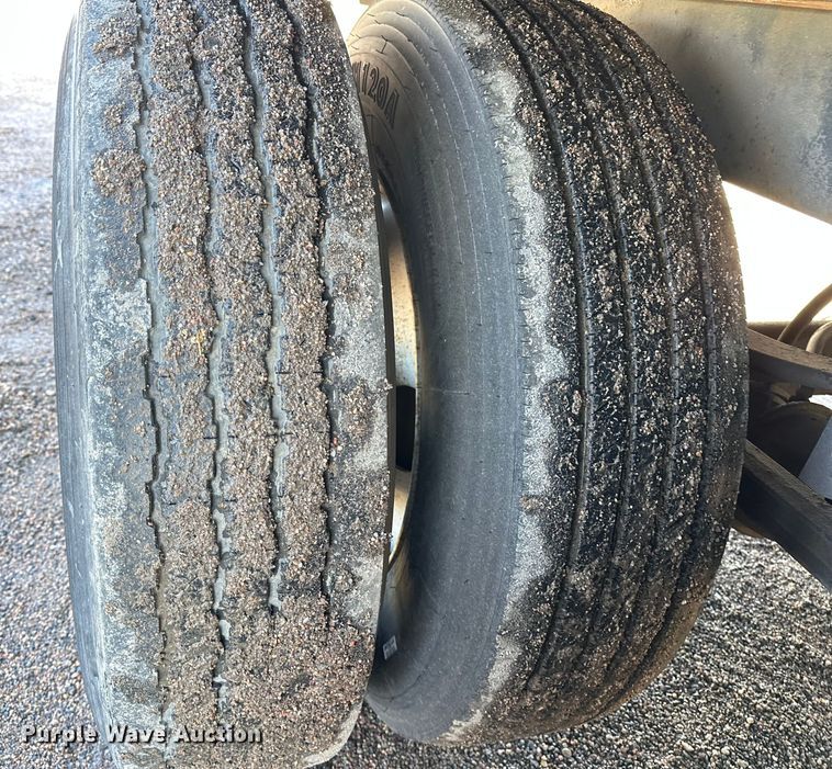 image for item DP8869 2013 Wabash DVLSHPC  dry van trailer