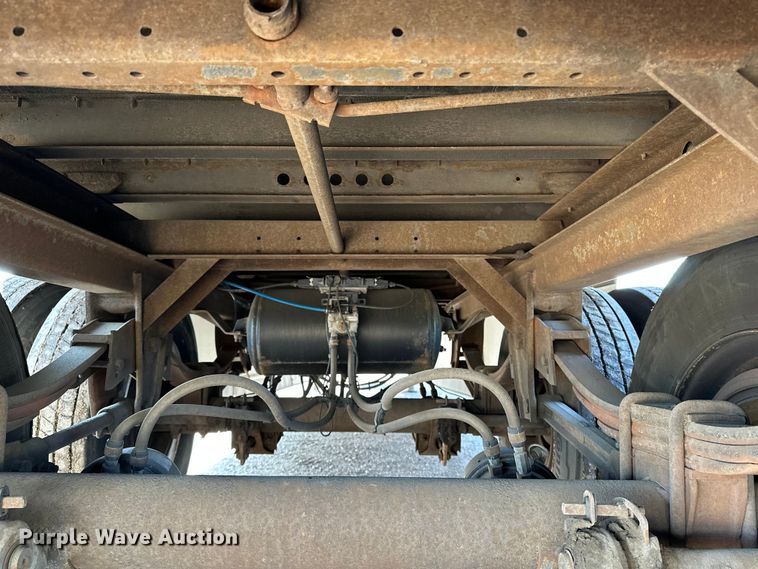 image for item DP8872 2013 Wabash DVLHPC dry van trailer