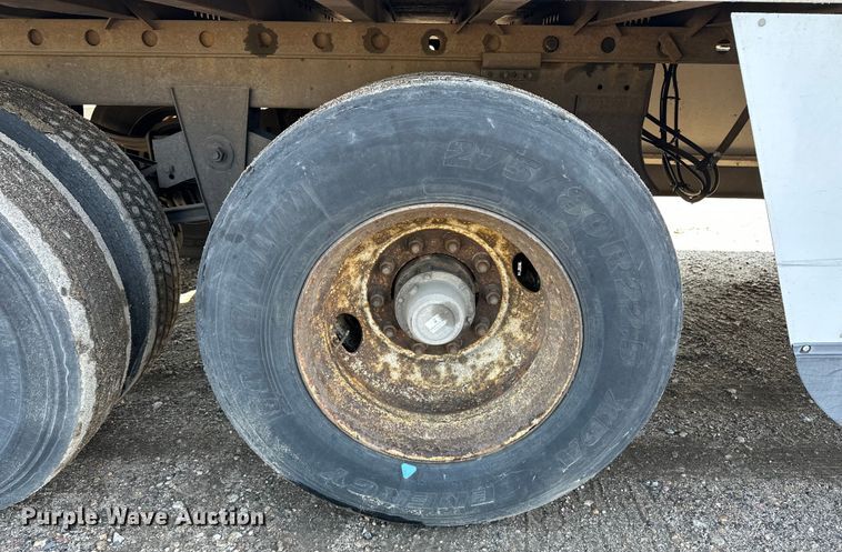 image for item DP8872 2013 Wabash DVLHPC dry van trailer