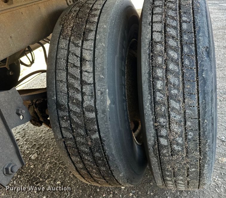 image for item DP8872 2013 Wabash DVLHPC dry van trailer