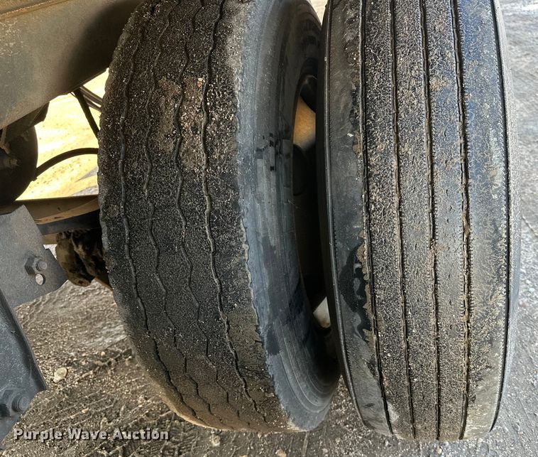 image for item DP8873 2013 Wabash DVLSHPC dry van trailer