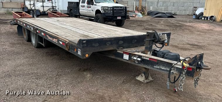image for item DP8895 2001 Towmaster equipment trailer