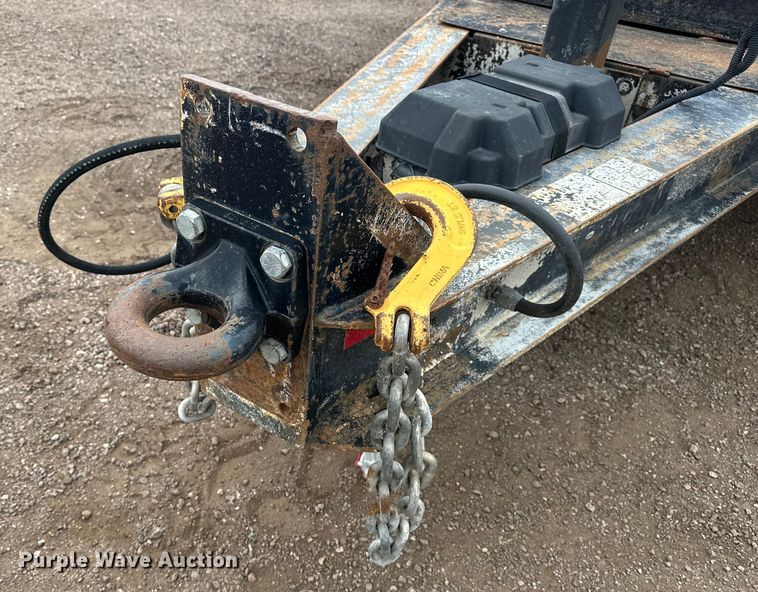 image for item DP8895 2001 Towmaster equipment trailer