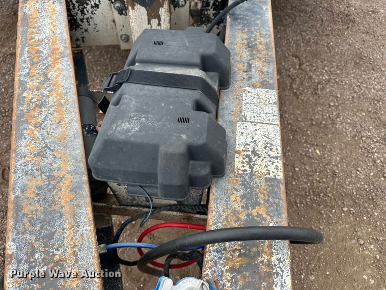 image for item DP8895 2001 Towmaster equipment trailer