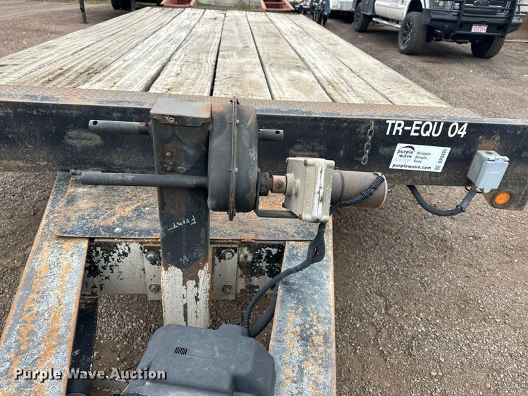 image for item DP8895 2001 Towmaster equipment trailer