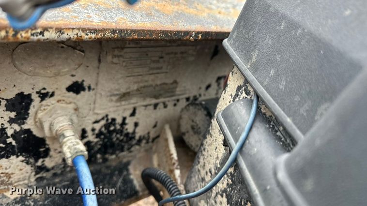 image for item DP8895 2001 Towmaster equipment trailer