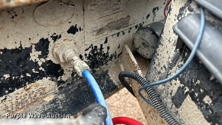 image for item DP8895 2001 Towmaster equipment trailer