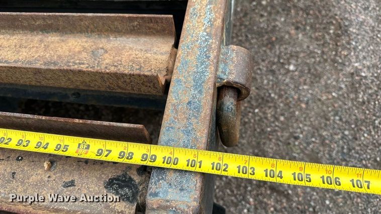 image for item DP8895 2001 Towmaster equipment trailer