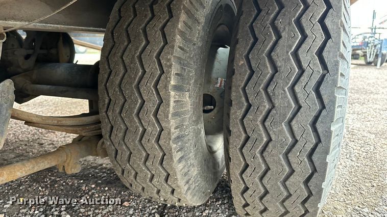 image for item DP8895 2001 Towmaster equipment trailer