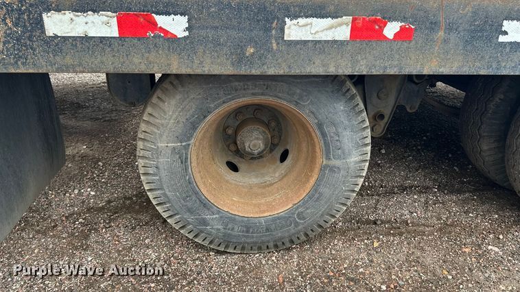 image for item DP8895 2001 Towmaster equipment trailer