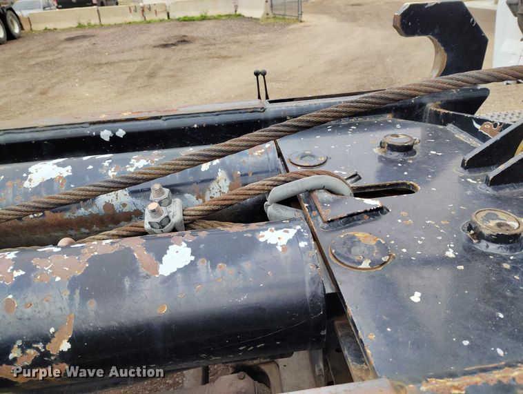 image for item DP8896 1995 Ford LT9000 roll-off container truck