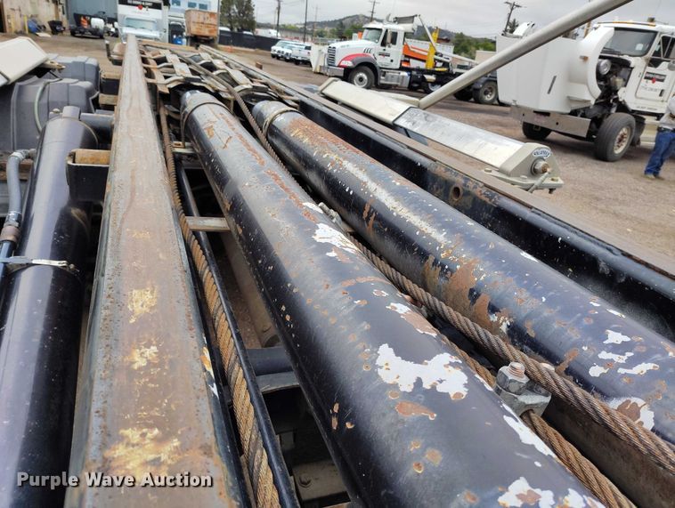 image for item DP8896 1995 Ford LT9000 roll-off container truck