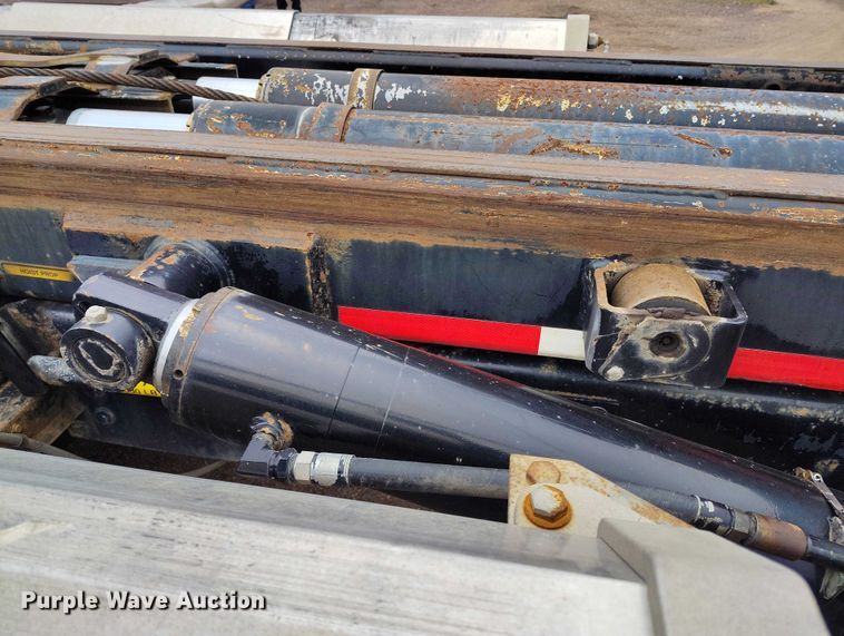 image for item DP8896 1995 Ford LT9000 roll-off container truck