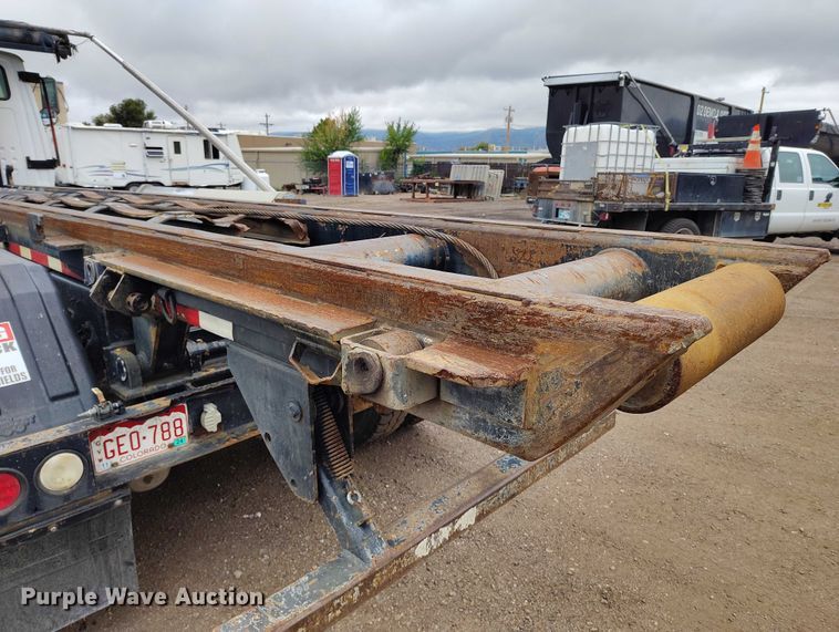 image for item DP8896 1995 Ford LT9000 roll-off container truck