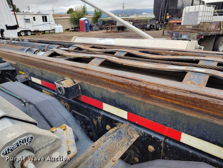 image for item DP8896 1995 Ford LT9000 roll-off container truck