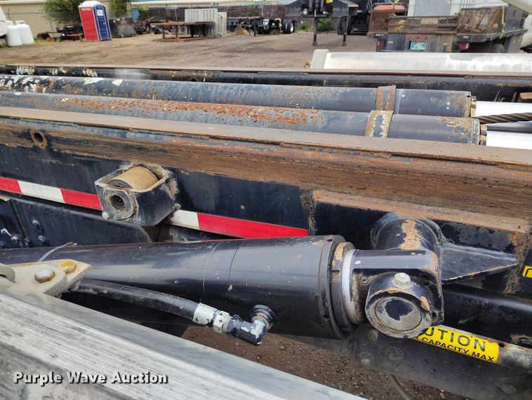 image for item DP8896 1995 Ford LT9000 roll-off container truck