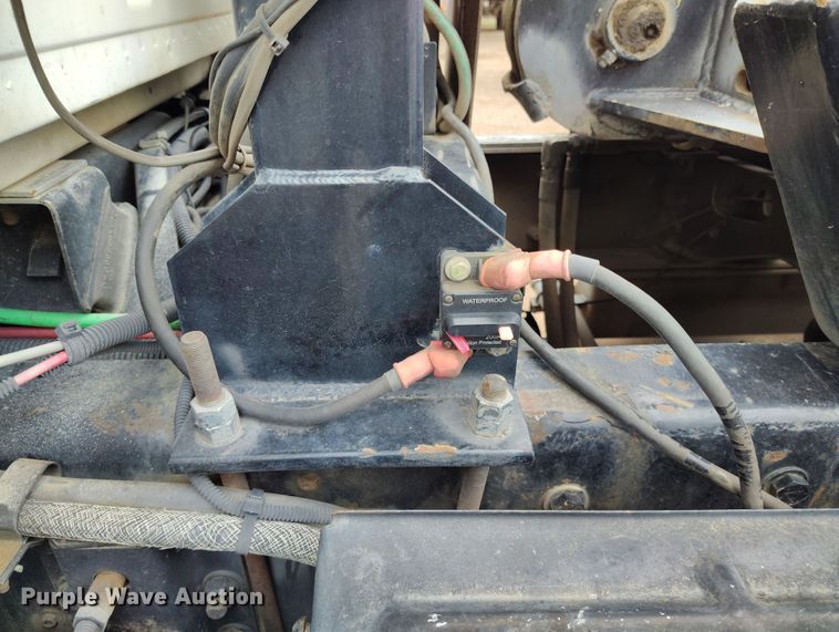 image for item DP8896 1995 Ford LT9000 roll-off container truck