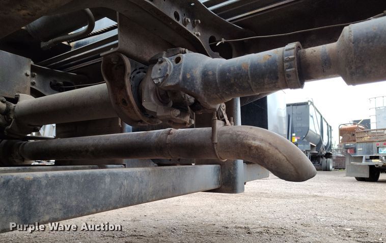 image for item DP8896 1995 Ford LT9000 roll-off container truck